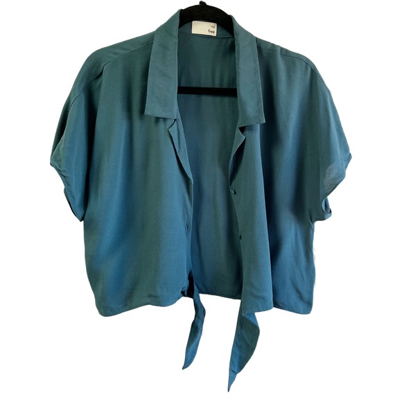 Aritzia WILFRED FREE⎮The Tie-Front Blouse⎮cropped button front⎮dark teal blue⎮S - Picture 4 of 16